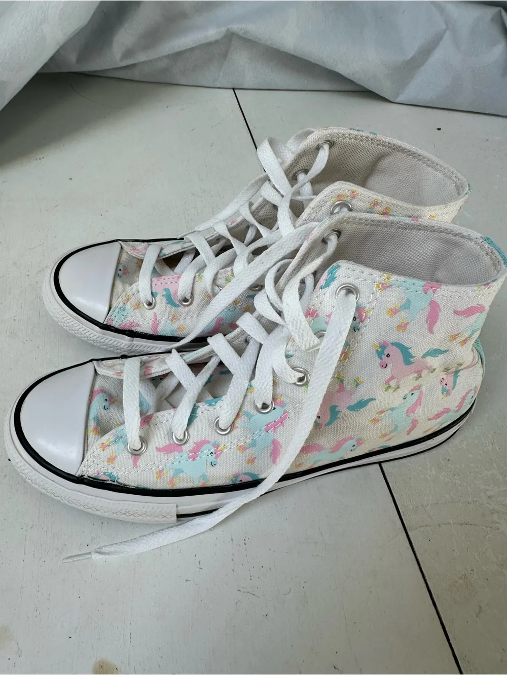 Converse Kids High-Top Sneakers in White with Pink & Teal Unicorns